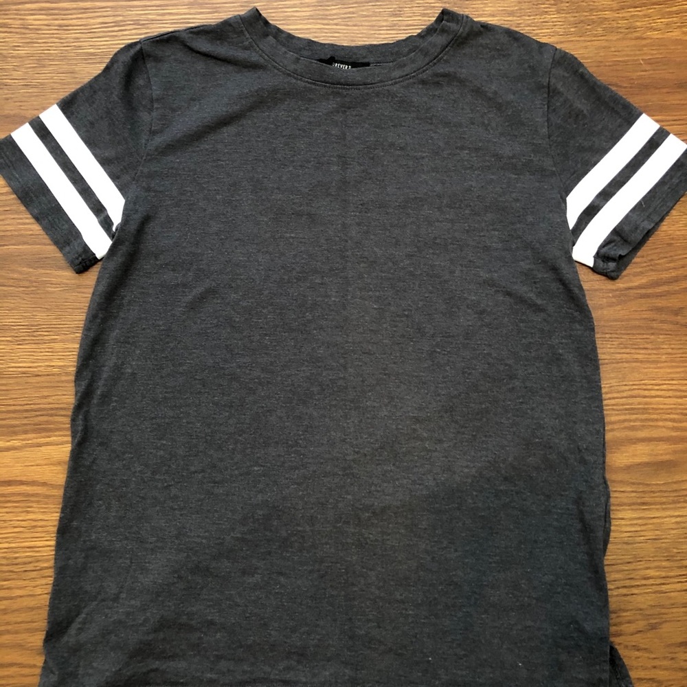 FOREVER 21 tee